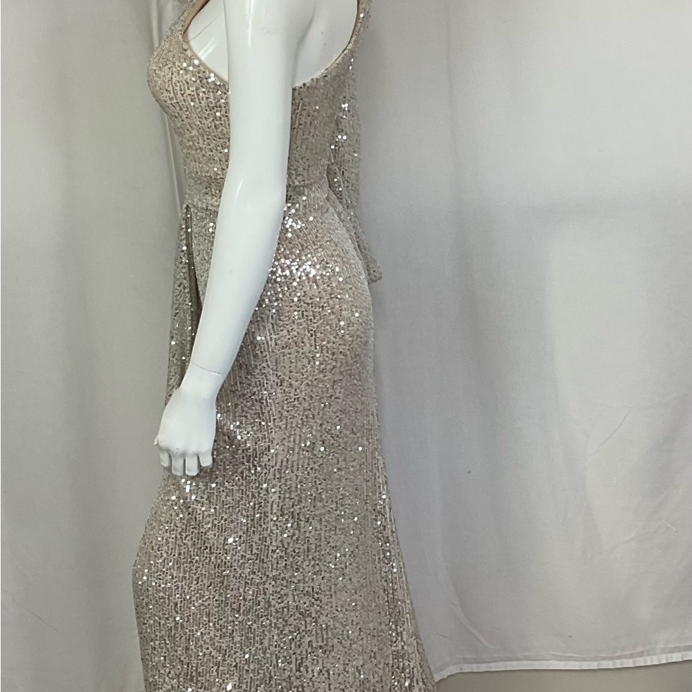 NEW Mac Duggal Ieena Silver Sequined One Shoulder Cut Out Gown Dress Size 2 - Picture 7 of 12